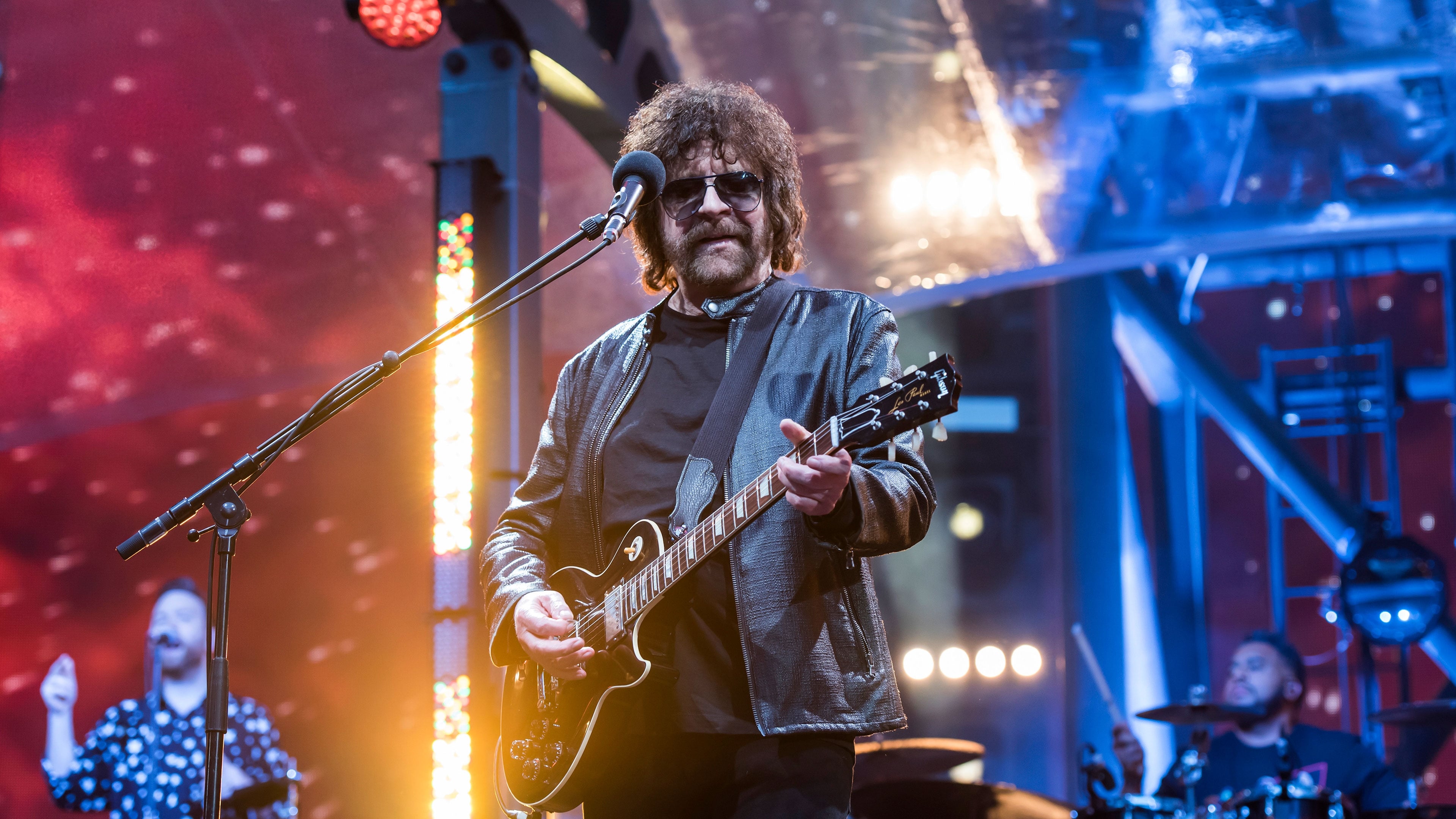 Jeff Lynne's ELO: Wembley or Bust Background