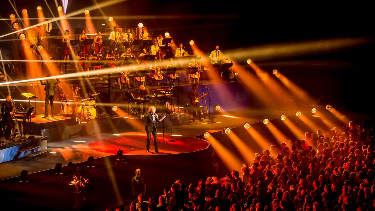 Simply Red - Symphonica In Rosso - Live At Ziggo Dome, Amsterdam Background