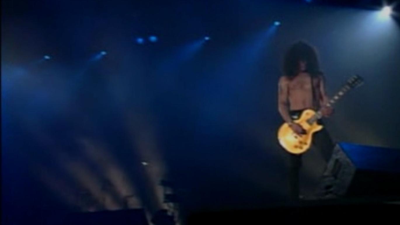 Guns N' Roses: Use Your Illusion II - World Tour - 1992 In Tokyo Background