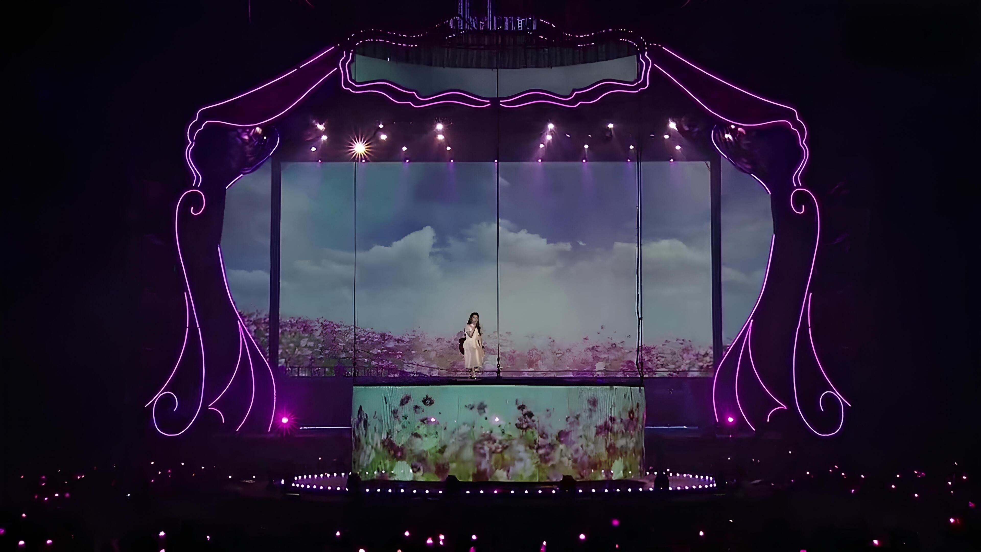 IU 10th Anniversary Tour Concert - 'dlwlrma.' Background