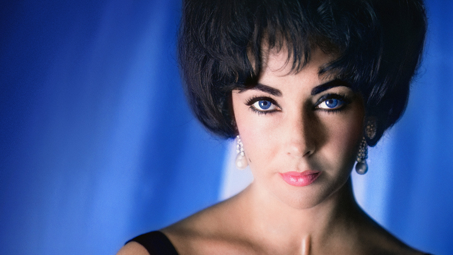 Elizabeth Taylor: The Lost Tapes Background