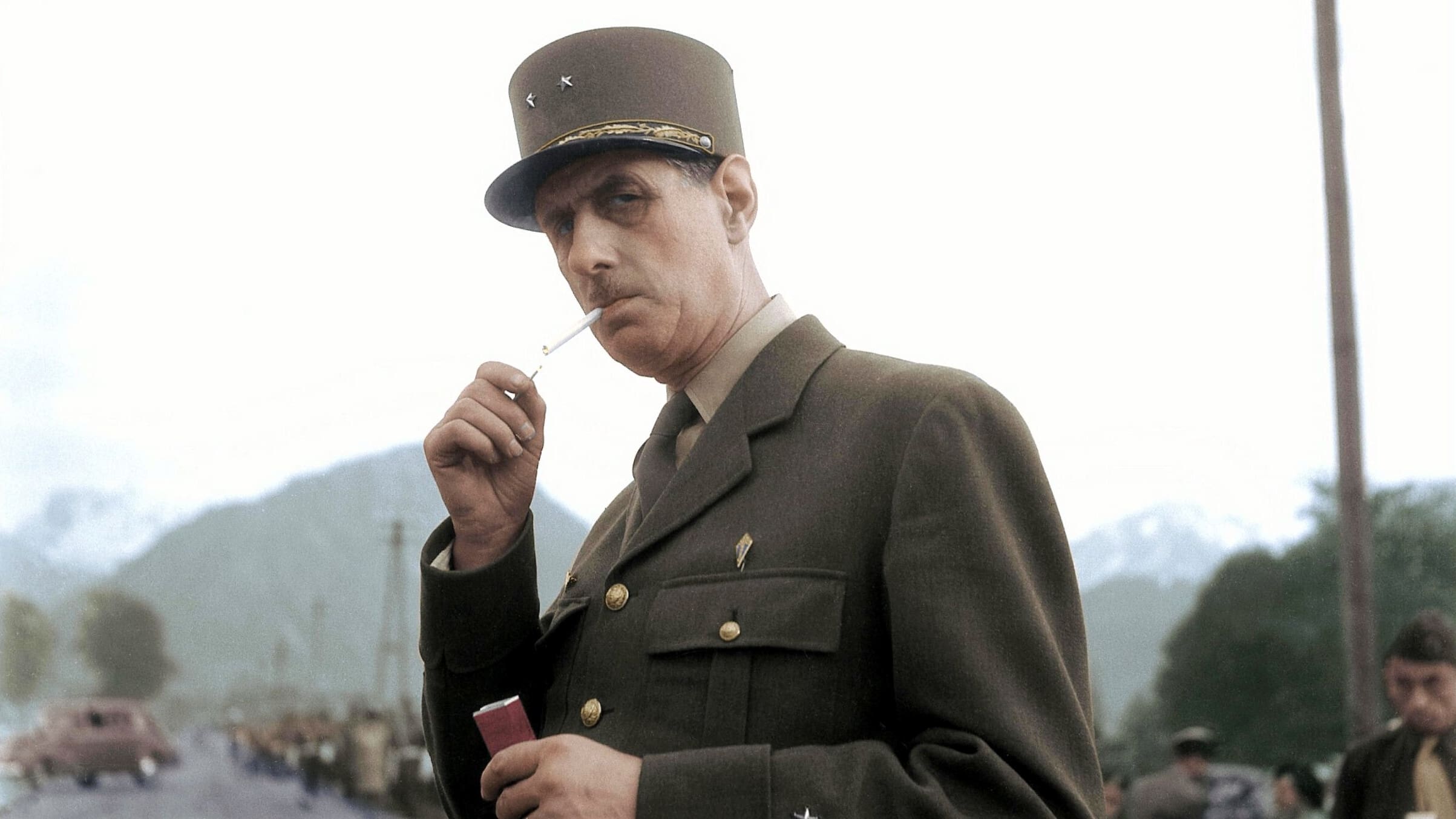 De Gaulle, histoire d'un géant Background